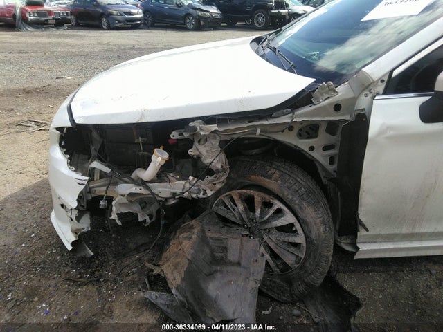 4S3BNAC69J3033725 Subaru Legacy Premium