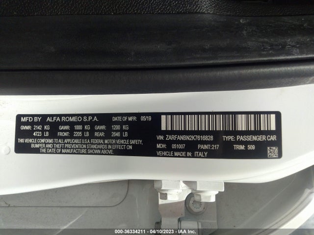 ZARFANBN2K7616828 Alfa Romeo Giulia Ti Sport Carbon