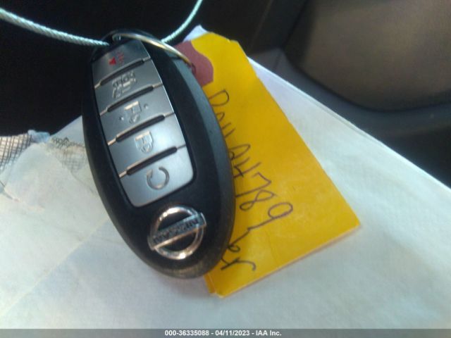 5N1AT2MT9JC728276 Nissan ROGUE SV