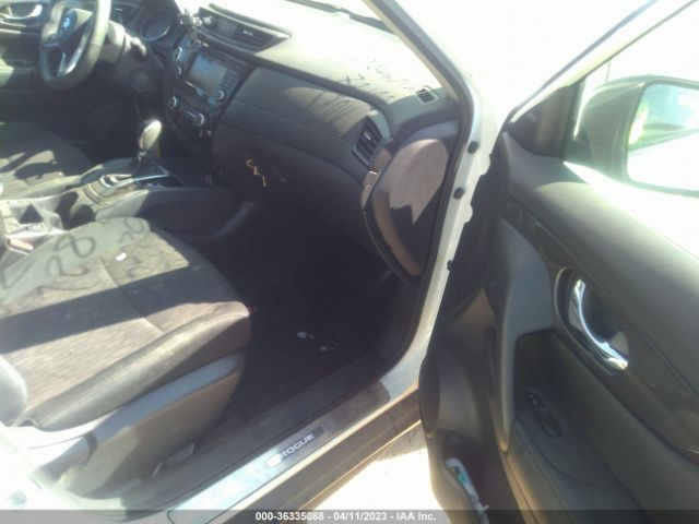 5N1AT2MT9JC728276 Nissan ROGUE SV