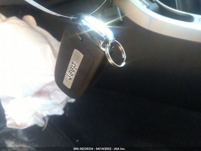 3C4NJCBB9JT165505 Jeep Compass Latitude