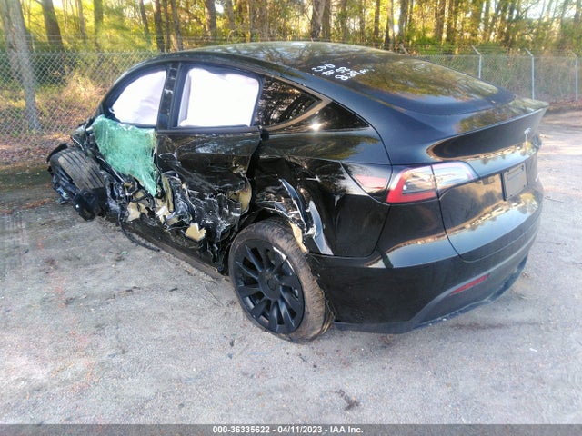 Tesla Model Y Long Range 2023 7SAYGAEE1PF696777 Image 3