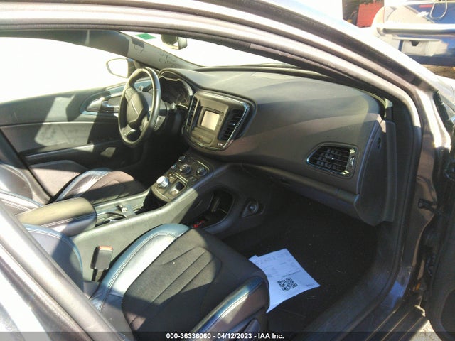 Chrysler 200 S 2015 1C3CCCBB1FN604421 Image 5