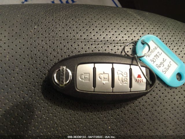 JN8AT2MT8GW010461 Nissan Rogue Sl