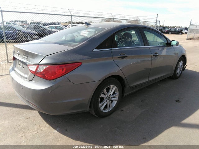 2013 HYUNDAI SONATA GLS VIN: 5NPEB4AC1DH628268