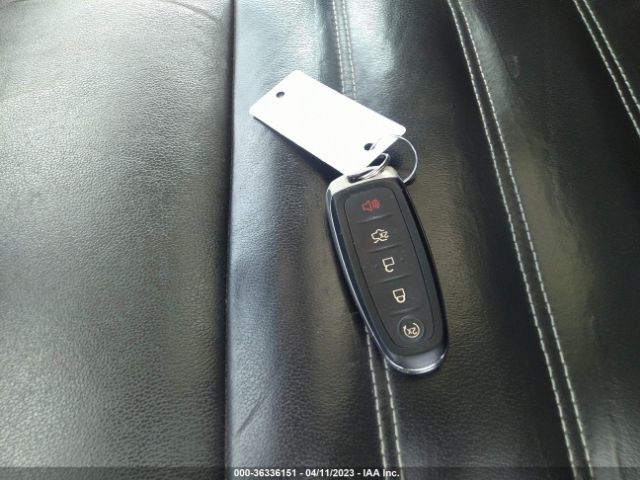 1FADP5FUXHL101714 Ford C-max Energi Titanium