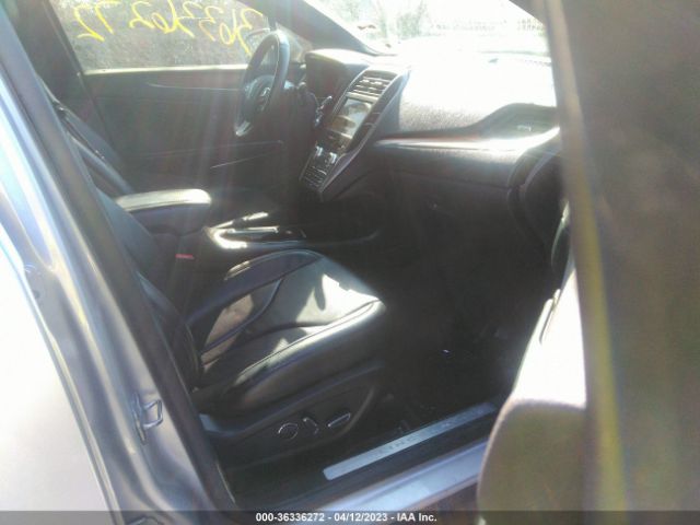 5LMCJ3D95GUJ19999 Lincoln Mkc Reserve