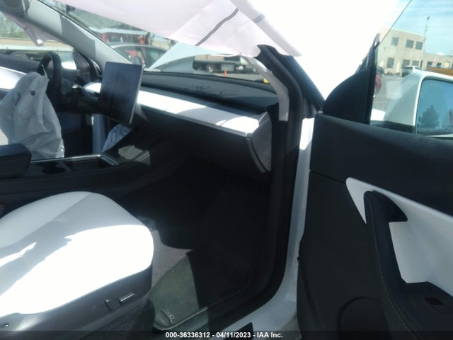 Tesla Model Y Performance 2021 5YJYGDEF9MF215810 Image 5