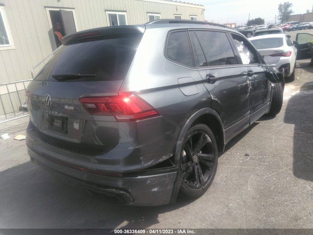 3VVCB7AX2PM038334 Volkswagen Tiguan Se R-line Black