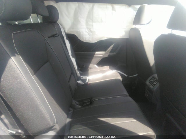 3VVCB7AX2PM038334 Volkswagen Tiguan Se R-line Black