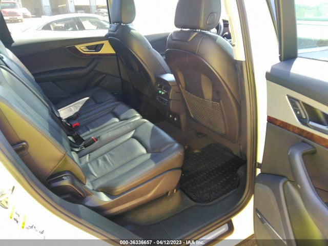 WA1LHAF74JD044457 Audi Q7 Premium Plus