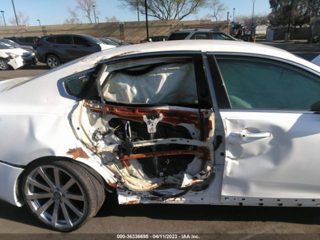 KNALB4J12H5072934 KIA Cadenza Premium