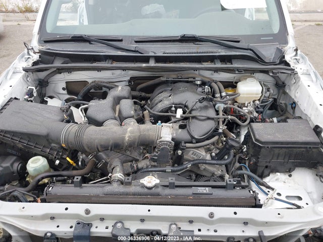 Toyota 4RUNNER SR5 2018 JTEBU5JR1J5492156 Image 10