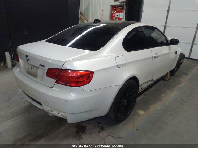 2011 BMW M3 VIN: WBSKG9C52BE645408