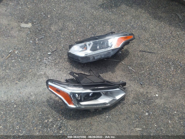 Chevrolet Traverse Lt Cloth 2021 1GNEVGKW7MJ226559 Image 12