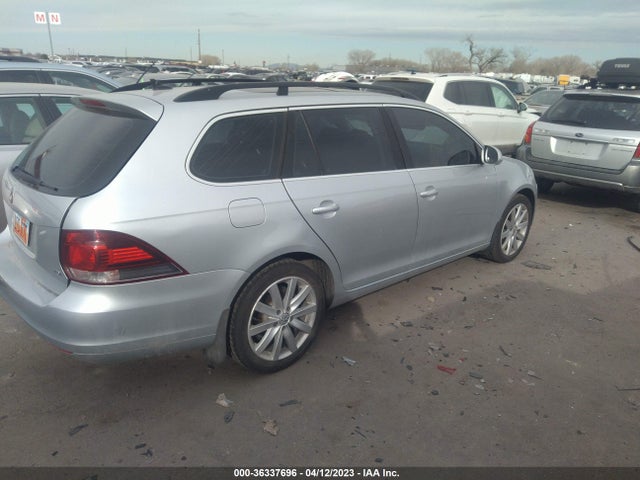 2013 VOLKSWAGEN JETTA SPORTWAGEN TDI W/SUNROOF & NAV VIN: 3VWPL7AJ7DM632810