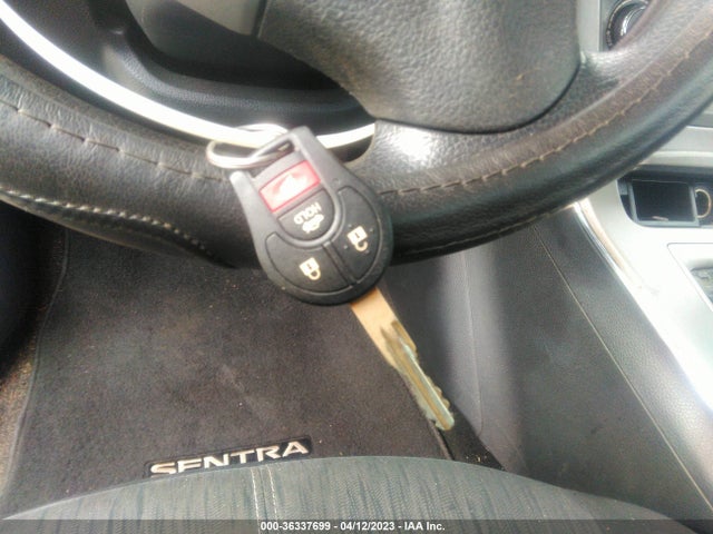 2014 NISSAN SENTRA SV VIN: 1N4AB7AP2EN852515