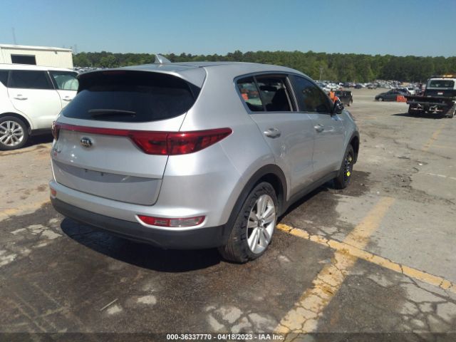 KNDPMCAC9H7297138 KIA Sportage Lx