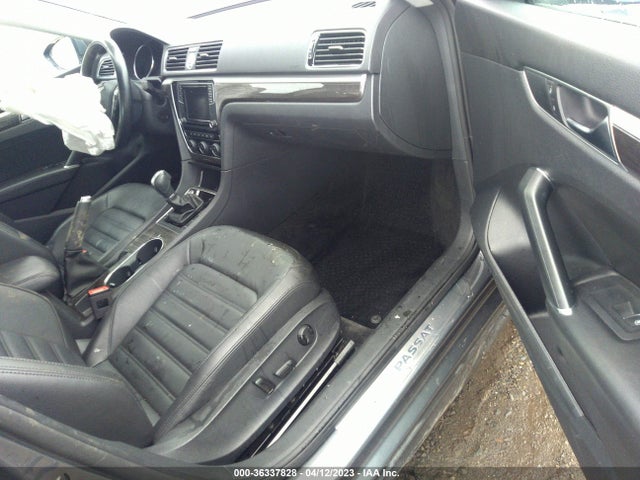 1VWCT7A36HC076044 Volkswagen Passat 1.8t Sel Premium