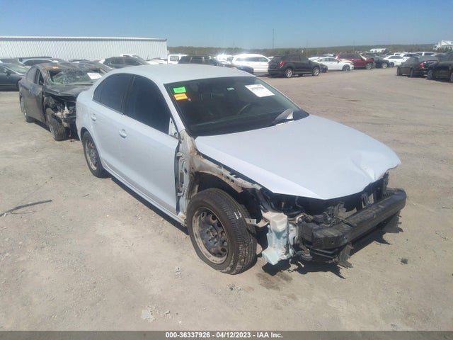 2017 3VW167AJ4HM321130 main image