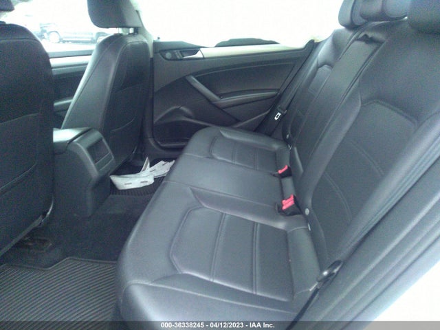 1VWAT7A34EC055034 Volkswagen Passat Wolfsburg Ed