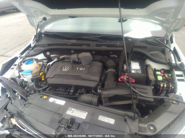 3VWD17AJ5EM411989 Volkswagen Jetta Sedan Se