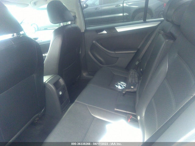 3VWD17AJ5EM411989 Volkswagen Jetta Sedan Se