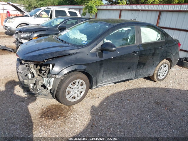 Chevrolet SONIC LS 2017 1G1JB5SH9H4175715 Image 2