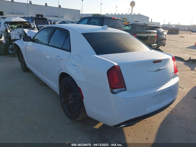 2C3CCAAG8KH739304 Chrysler 300 Touring