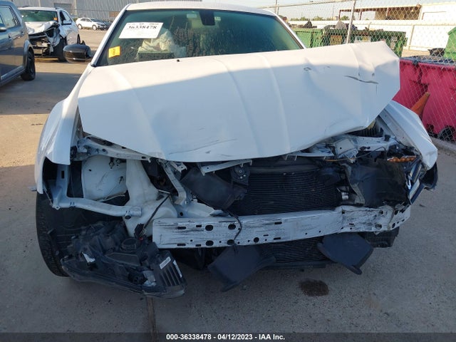 2C3CCAAG8KH739304 Chrysler 300 Touring