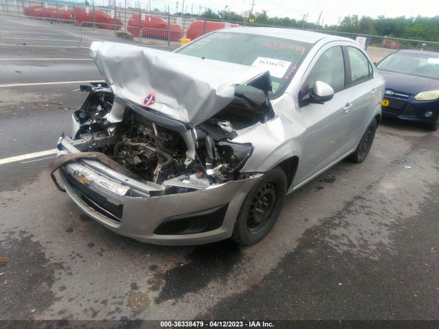 Chevrolet SONIC LS 2016 1G1JA5SH9G4101308 Image 2