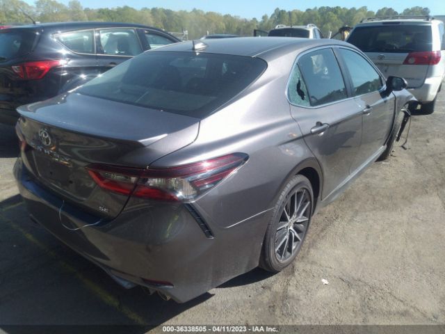 4T1G11AK8MU590475 Toyota CAMRY SE