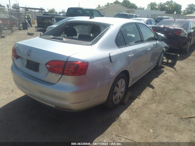3VWD17AJ5EM254772 Volkswagen Jetta Sedan Se