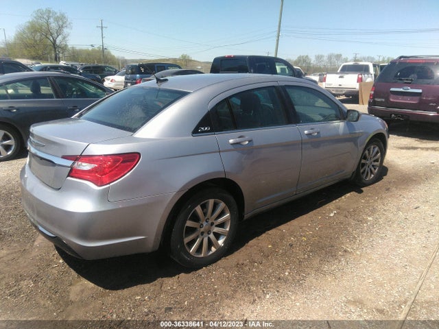 1C3CCBBB5EN137299 Chrysler 200 Touring