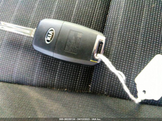 KNDPMCAC7K7604331 KIA Sportage Lx