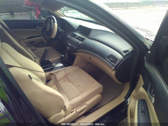 2011 HONDA ACCORD SDN LX VIN: 1HGCP2F33BA122520