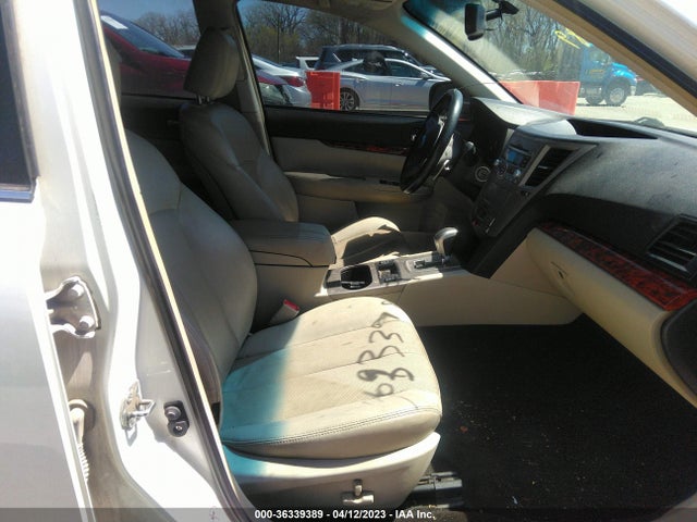 2011 SUBARU LEGACY 2.5I LTD PWR MOON VIN: 4S3BMBK61B3261603