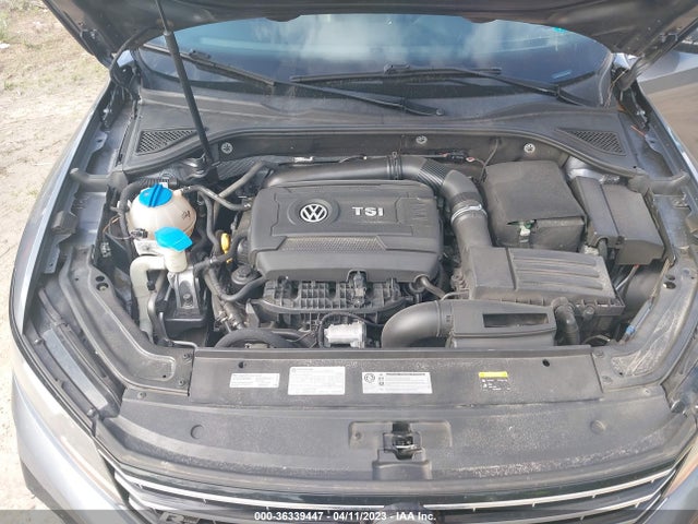 1VWDT7A3XHC060627 Volkswagen Passat R-line W/comfort Pkg