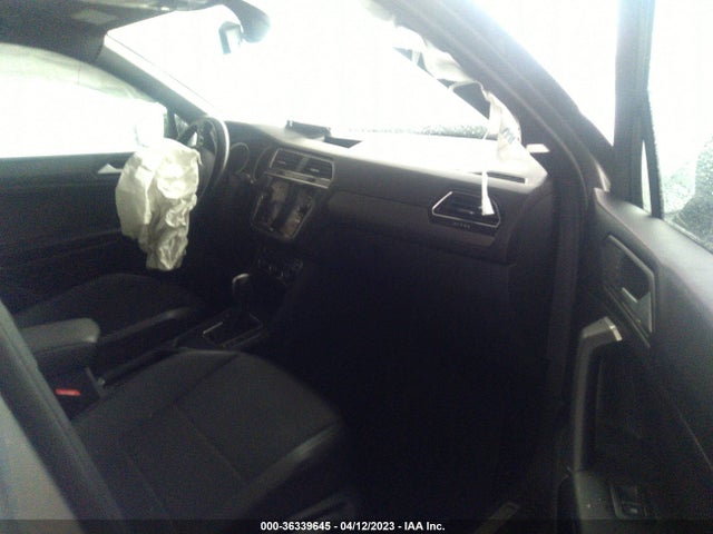 3VV3B7AX1LM064160 Volkswagen Tiguan Se/sel/se R-line Black