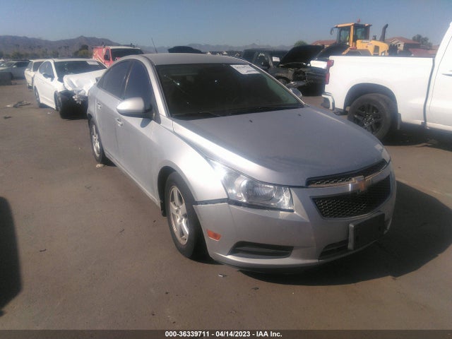 2014 1G1PC5SB4E7153313 main image