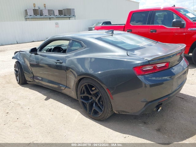 Chevrolet Camaro 2lt 2018 1G1FD1RS3J0188838 Image 4