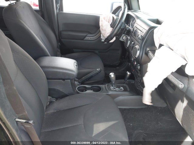1C4HJWDG6HL718463 Jeep Wrangler Unlimited Sport