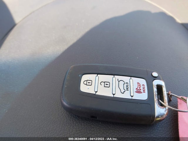 2012 HYUNDAI ELANTRA LIMITED VIN: KMHDH4AEXCU288095
