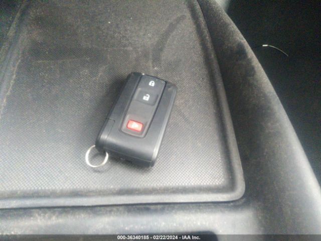 JTDKAMFUXN3173635 Toyota Prius L