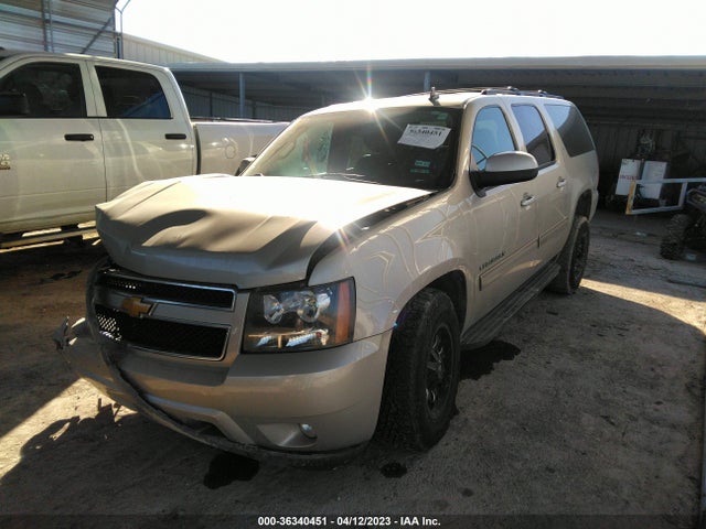 Chevrolet Suburban Lt 2014 1GNSCJE08ER147255 Image 2