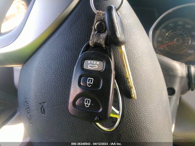 2012 HYUNDAI ELANTRA GLS PZEV VIN: KMHDH4AE1CU395018