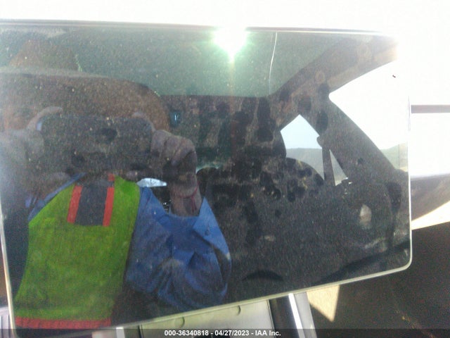 Tesla Model 3 Long Range 2018 5YJ3E1EB1JF076926 Image 9