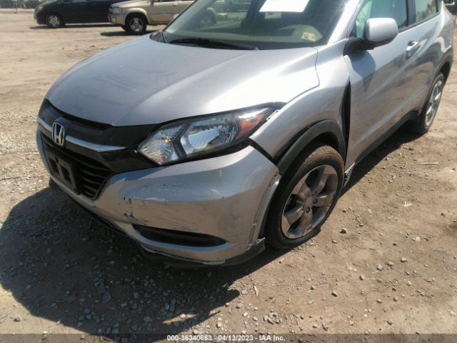 3CZRU6H36JG704594 Honda HR-V LX