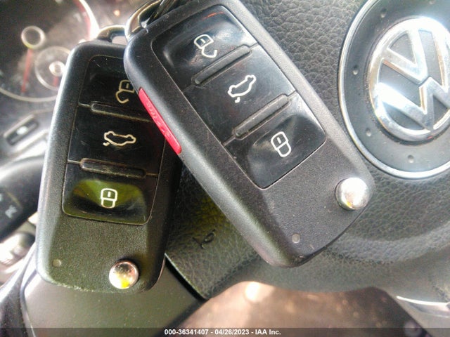 2010 VOLKSWAGEN JETTA SEDAN LIMITED VIN: 3VWRX7AJ2AM140890