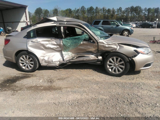 1C3CCBBG0EN106764 Chrysler 200 Touring
